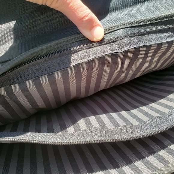 Black Leather Briefcase (Men) - Picture 6 of 8